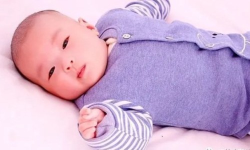 权威两个月婴儿三天不拉粑粑怎么办平台,分享专业两个月婴儿脖子上有白色圆斑知识_两个月婴儿夜起次数多网